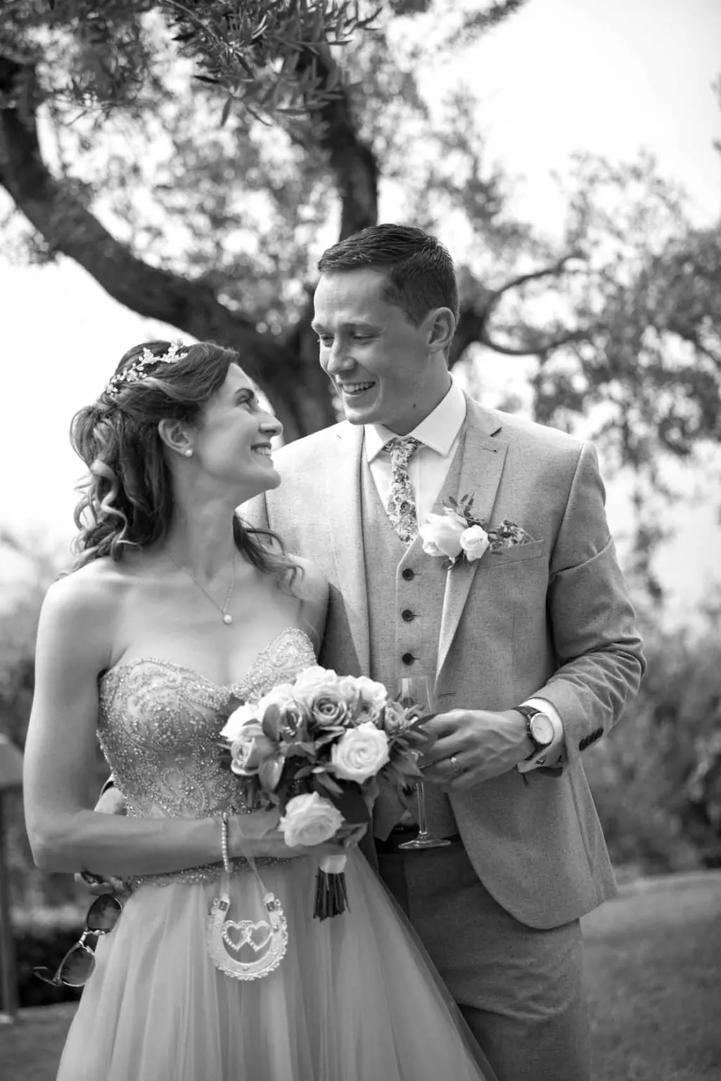 Couple photoshoot in the villa garden